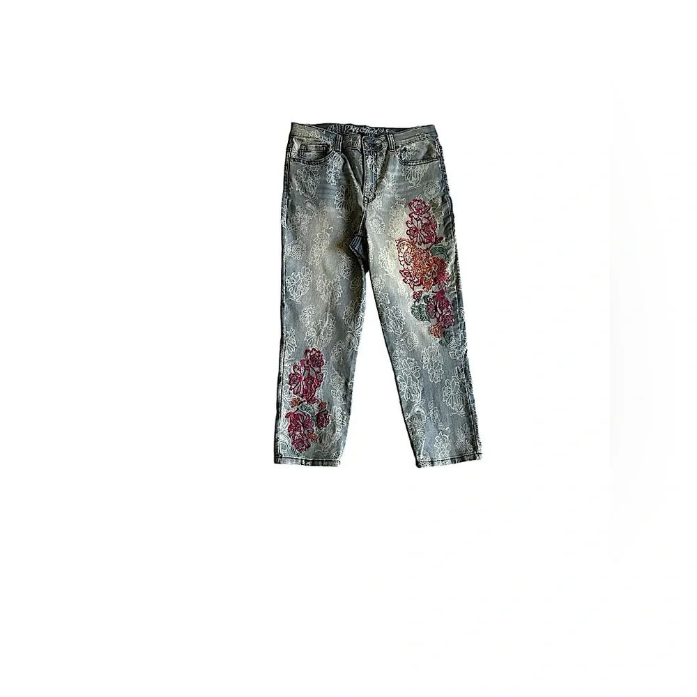 DG2 by Diane Gilman Floral Embroidered Cropped Jeans - Blue and Red - Picture 4 of 15